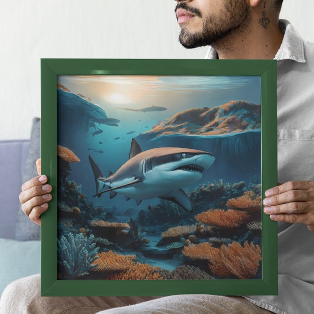 Majestic Shark schlängelt sich durch Meerestiefen Poster (Von Creator hochgeladen)