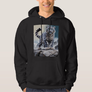 Majestic Snow Leopard auf der Rocky Cliff Hoodie