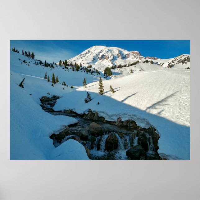 Majestic Snowbound Mt. Rainier Poster (Vorne)