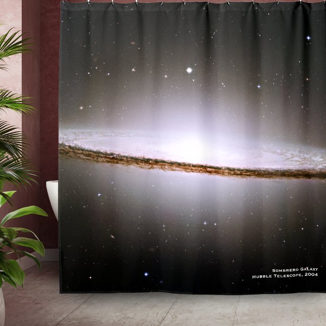 Majestic Sombrero Galaxy Hubble Telescope 2004 Duschvorhang (Von Creator hochgeladen)