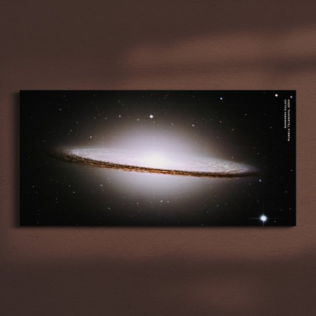 Majestic Sombrero Galaxy Hubble Telescope 2004 Leinwanddruck (Von Creator hochgeladen)