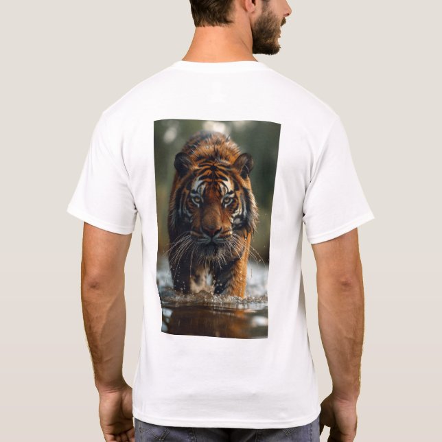 Majestic Tiger Spazieren durch den T - Shirt (Rückseite)