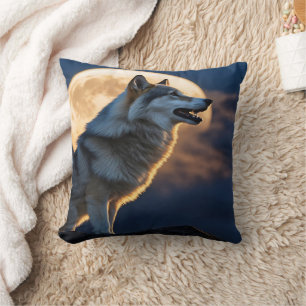 Majestic Wolf heult unter Vollmond Kissen
