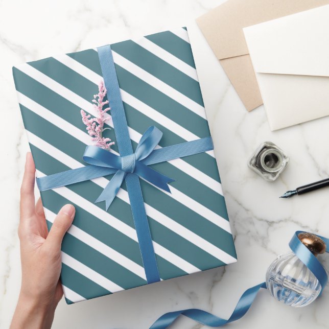 Make Your Gift Graceful in Teal Blue & White Geschenkpapier (Schenken)