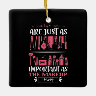 Makeup - die richtigen Tools für Makeup Keramikornament