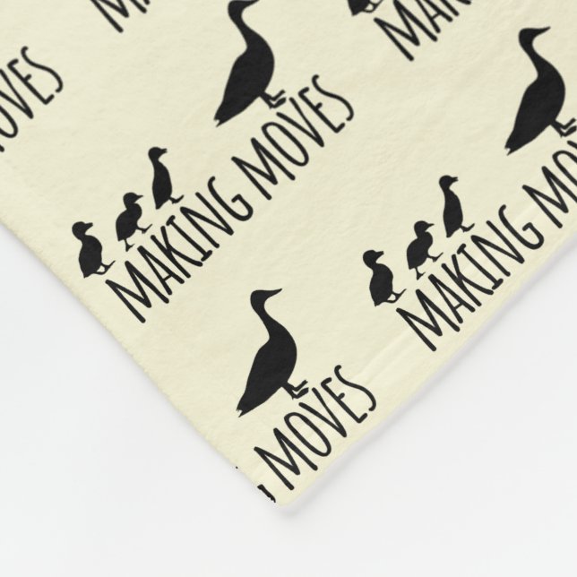 Making Moves Mama Duck and Ducklings Motivational Fleecedecke (Ecke)