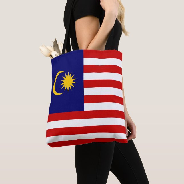 Malaysia-Flagge (Von Nahem)