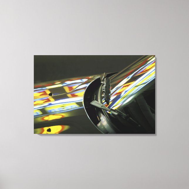 Malaysia, Melaka. Neonreflektionen im Auto Leinwanddruck (Vorderseite)