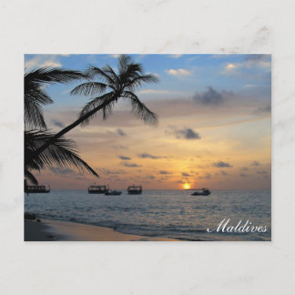 Malediven - Insel Kandoludu bei Sonnenuntergang Po Postkarte