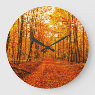Malerische Landschaft des Herbstes Große Wanduhr
