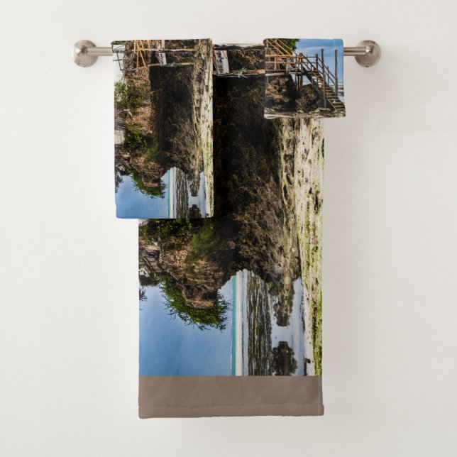 Malerisches Haus auf einem tropischen Korallenriff Badhandtuch Set (Insitu)