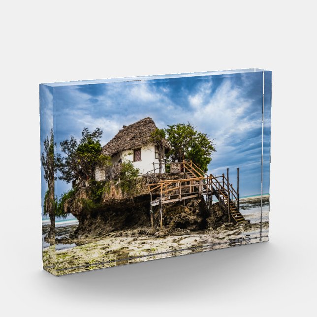 Malerisches Haus auf einem tropischen Korallenriff Fotoblock (Links)