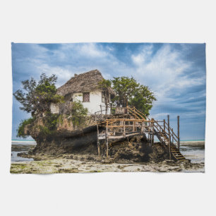 Malerisches Haus auf einem tropischen Korallenriff Geschirrtuch