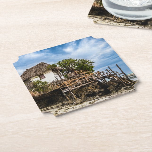 Malerisches Haus auf einem tropischen Korallenriff Untersetzer (angewinkelt)