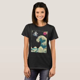 Malteser Hund surfen auf einer Kanagawa Wave Japan T-Shirt