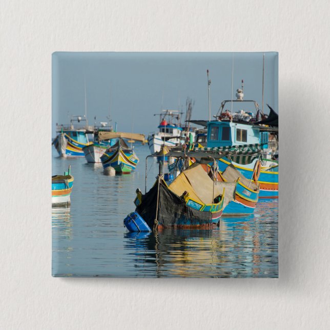 Maltesische Fischerboote | Marsaxlokk in Malta Button (Vorderseite)