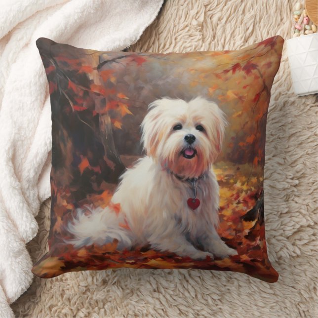 Malti Tzu im Herbst Leaves Fall Inspiriert Kissen (Decke)