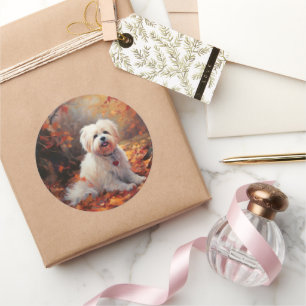 Malti Tzu im Herbst Leaves Fall Inspiriert Runder Aufkleber