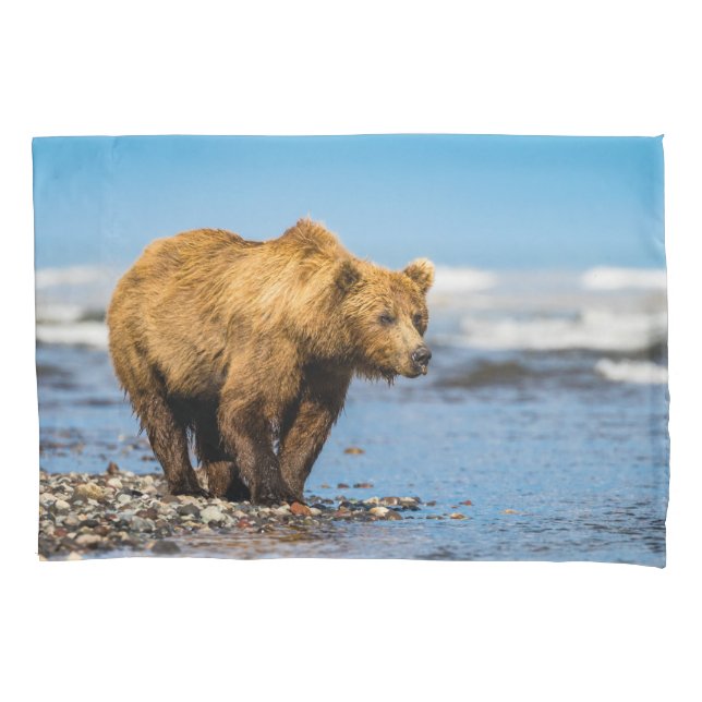 Mama Bären beobachtet ihre beiden Kinder Kissenbezug (Vorderseite)