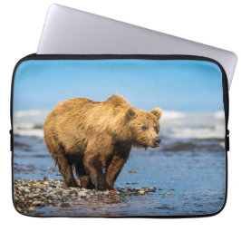 Mama Bären beobachtet ihre beiden Kinder Laptopschutzhülle