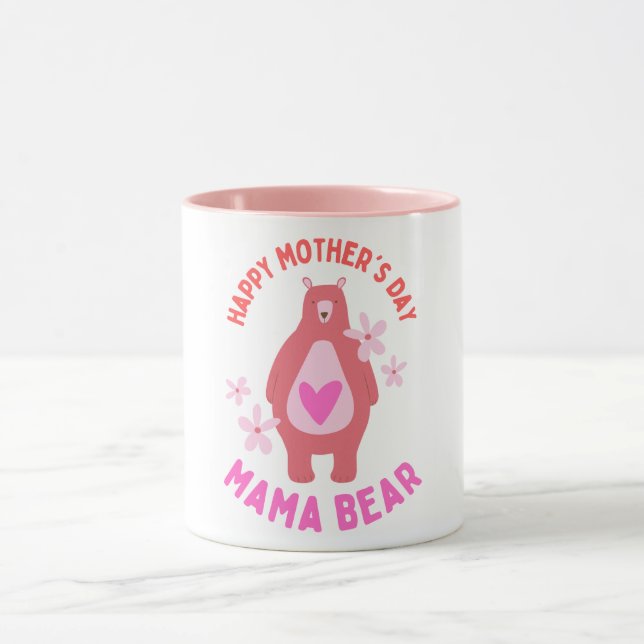 Mama Bear Hugging Cub Mütter Day Tasse (Zentrum)