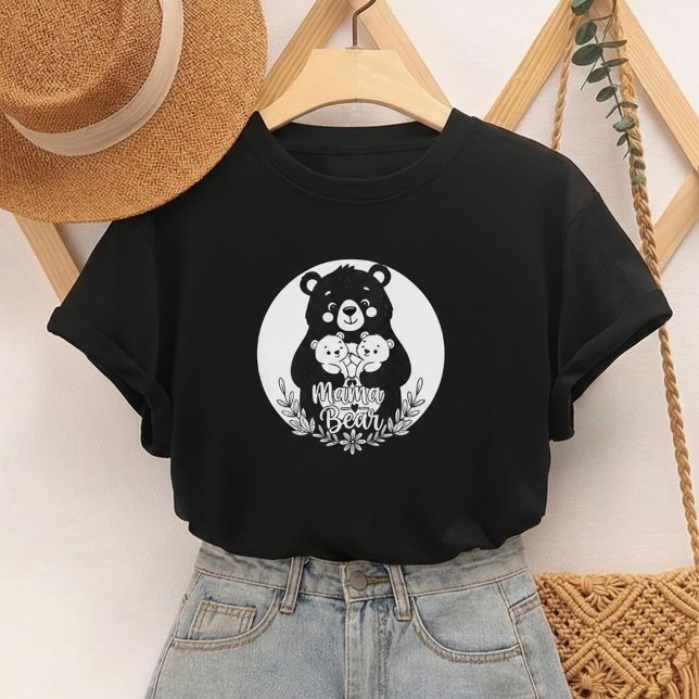 Mama Bear with Two Cubs Heart Line Art Design T-Shirt (Von Creator hochgeladen)