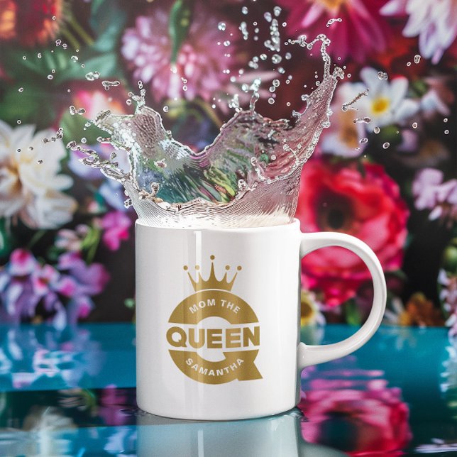 Mama Die Queen Gold Creative Typografie Kaffeetasse (Von Creator hochgeladen)