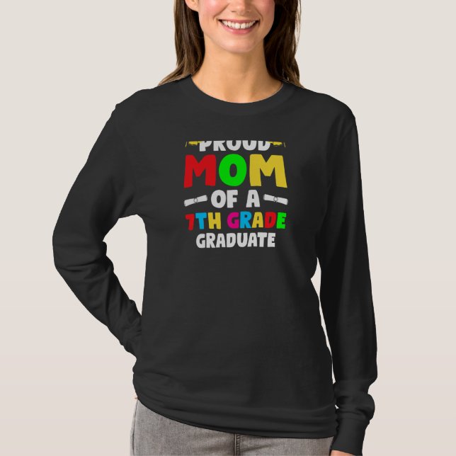 Mama eines 7. Graduate 7. Grades T-Shirt (Vorderseite)