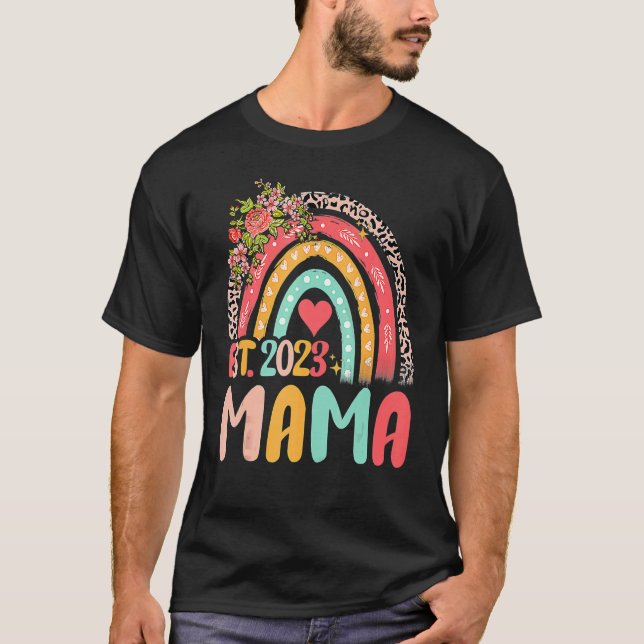Mama Est 2023 Niedliche Junge Mutter Frauen Leopar T-Shirt (Vorderseite)