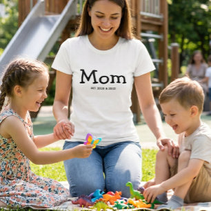 Mama Etabliert Sagen Schwarze Whimsical-Schrift T-Shirt