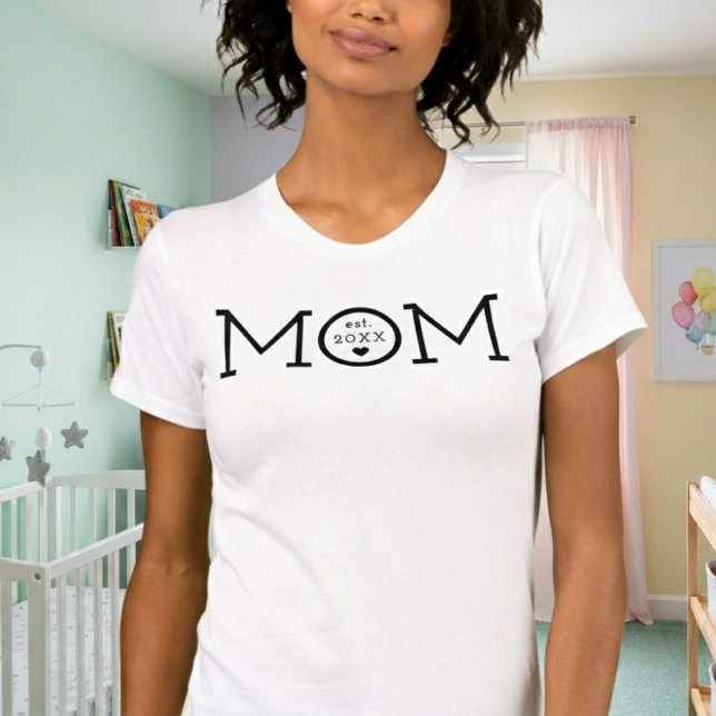 Mama etablierte Herzschwarz-Minimal T-Shirt (Von Creator hochgeladen)