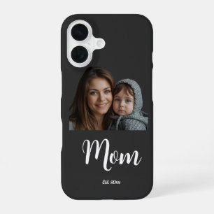 Mama Gründungsjahr Schwarz Moderne Schrift iPhone 16 Hülle