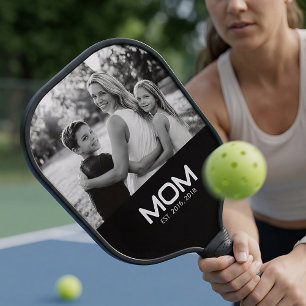Mama hat ein unterhaltsames, fettes Foto aufgestel Pickleball Schläger
