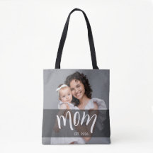 Mama hat Foto-Geschenk für neue Mama eingerichtet