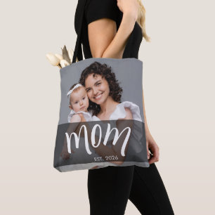 Mama hat Foto-Geschenk für neue Mama eingerichtet