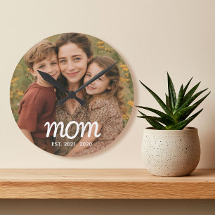 Mama hat modernes weißes Skript-Foto eingerichtet Runde Wanduhr