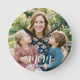 Mama hat modernes weißes Skript-Foto erstellt  Runde Wanduhr