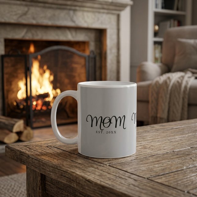 Mama hat neu gegründet Mutter Geschenk schwarze Sc Kaffeetasse (Mom Established New Mom Gift Black Script Coffee Mug)