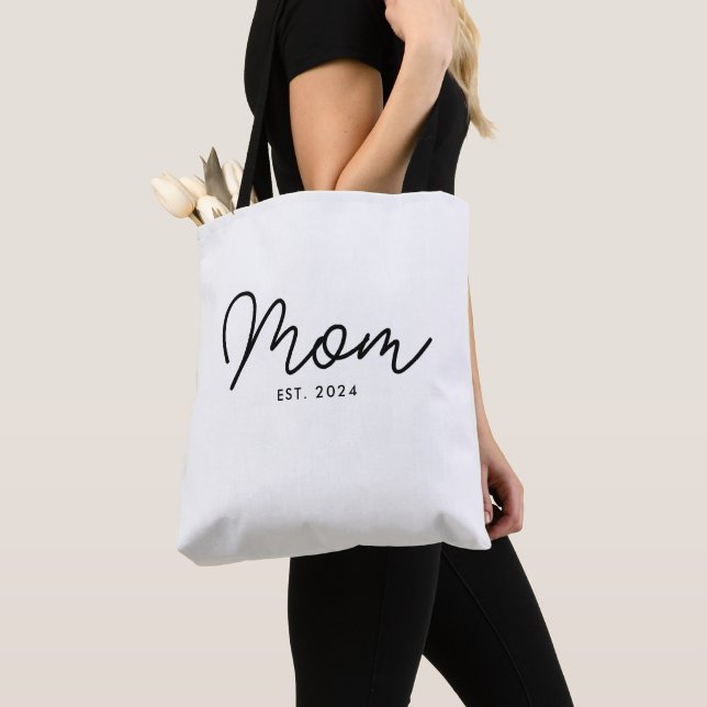 Mama hat neues Mama-Geschenk etabliert (Von Nahem)