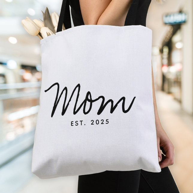 Mama hat neues Mama-Geschenk etabliert (Von Creator hochgeladen)