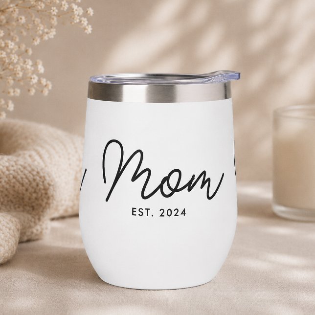 Mama hat neues Mama-Geschenk gegründet (Von Creator hochgeladen)
