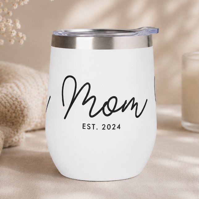 Mama hat neues Mama-Geschenk gegründet (Von Creator hochgeladen)