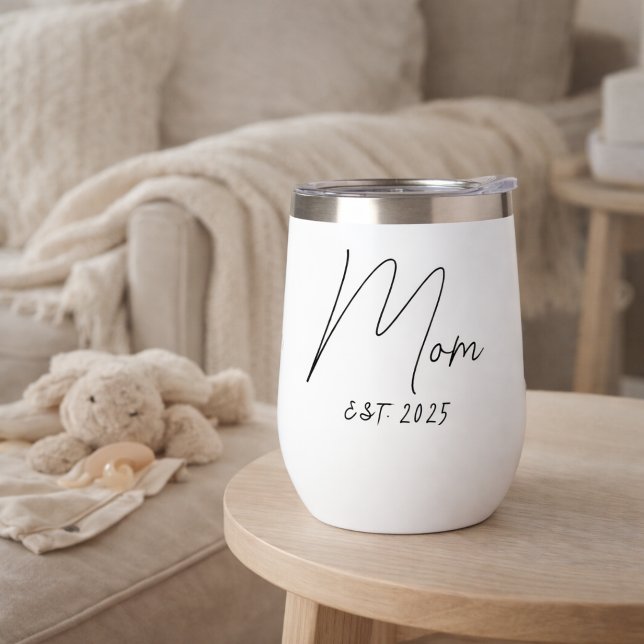 Mama hat neues Mama-Geschenk gegründet (Von Creator hochgeladen)