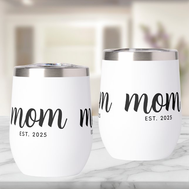 Mama hat neues Mama-Geschenk gegründet (Von Creator hochgeladen)