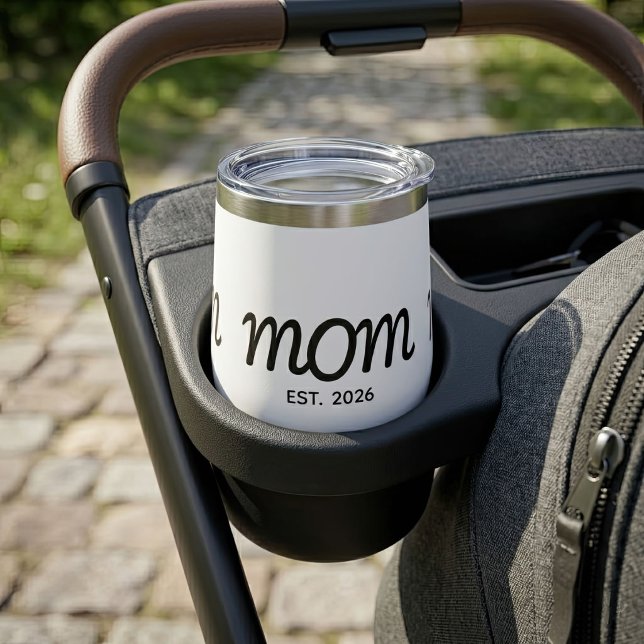 Mama hat neues Mama-Geschenk gegründet (Von Creator hochgeladen)