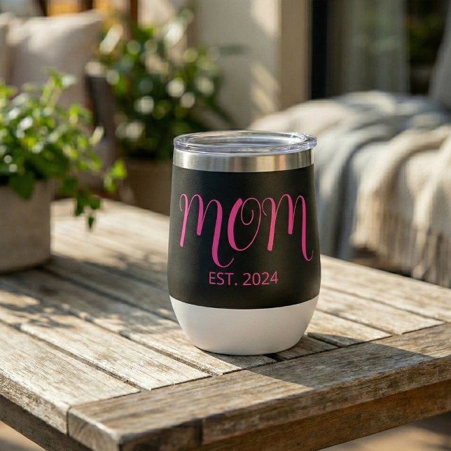 Mama hat neues Mama-Geschenk gegründet (Von Creator hochgeladen)