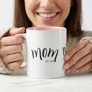 Mama hat stilvolles individuelles Jahr eingerichte Tasse