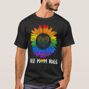 Mama Hugs Gay Pride LGBT Daisy Rainbow Blume  T-Shirt