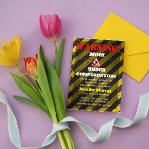 Mama im Bau   Niedliche moderne Babydusche Einladung