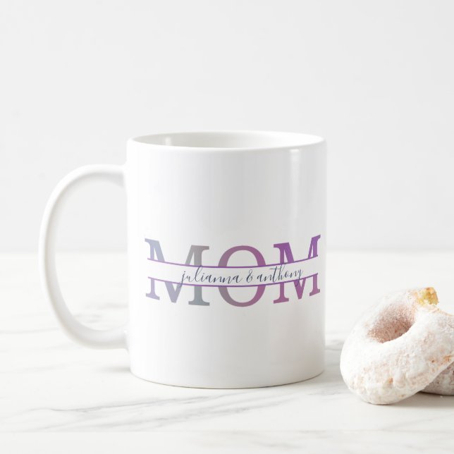 Mama in Aquarellfarben Monogramm mit Kindernamen Kaffeetasse (Mit Donut)